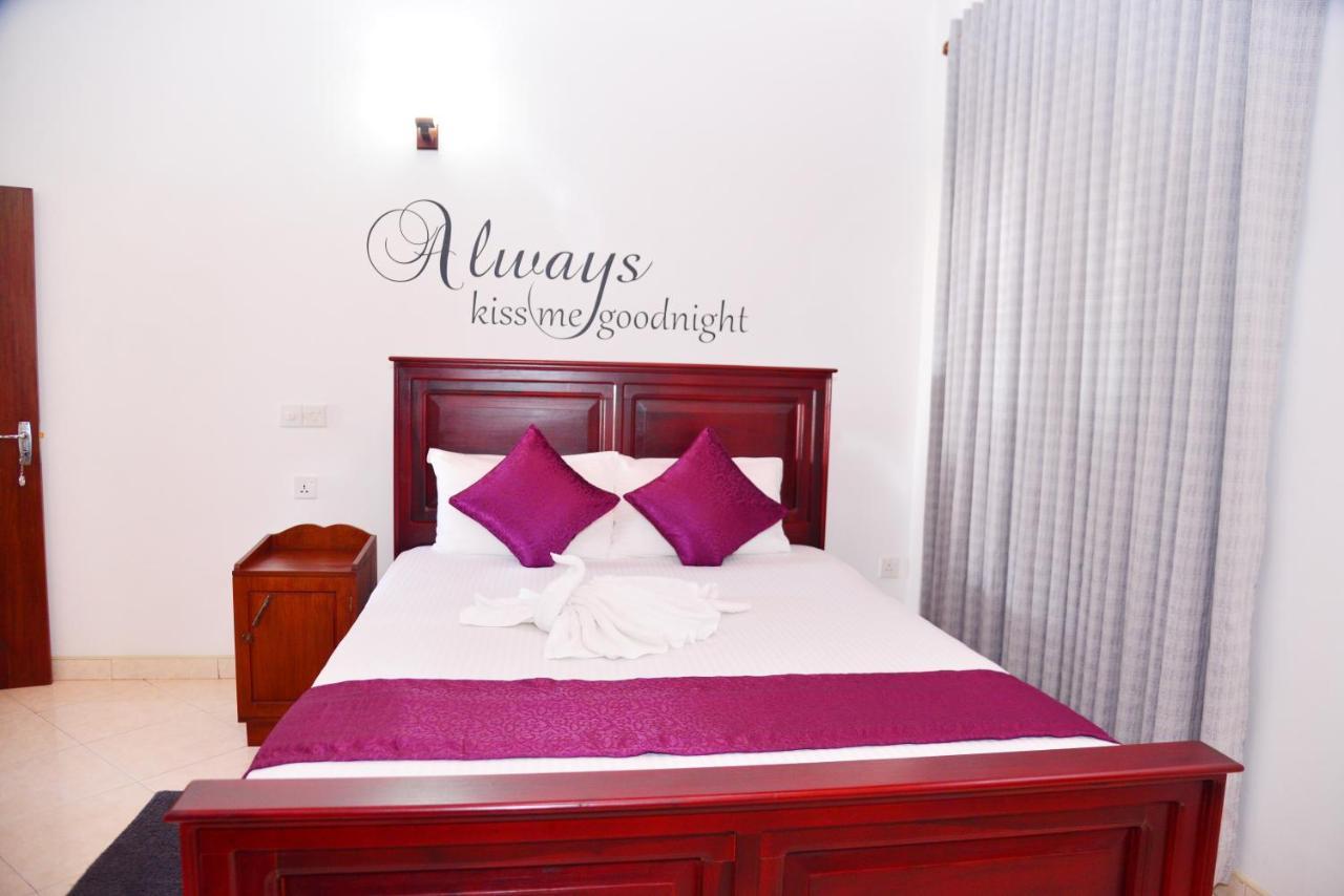 Cinnamon Holiday Inn Hikkaduwa Esterno foto